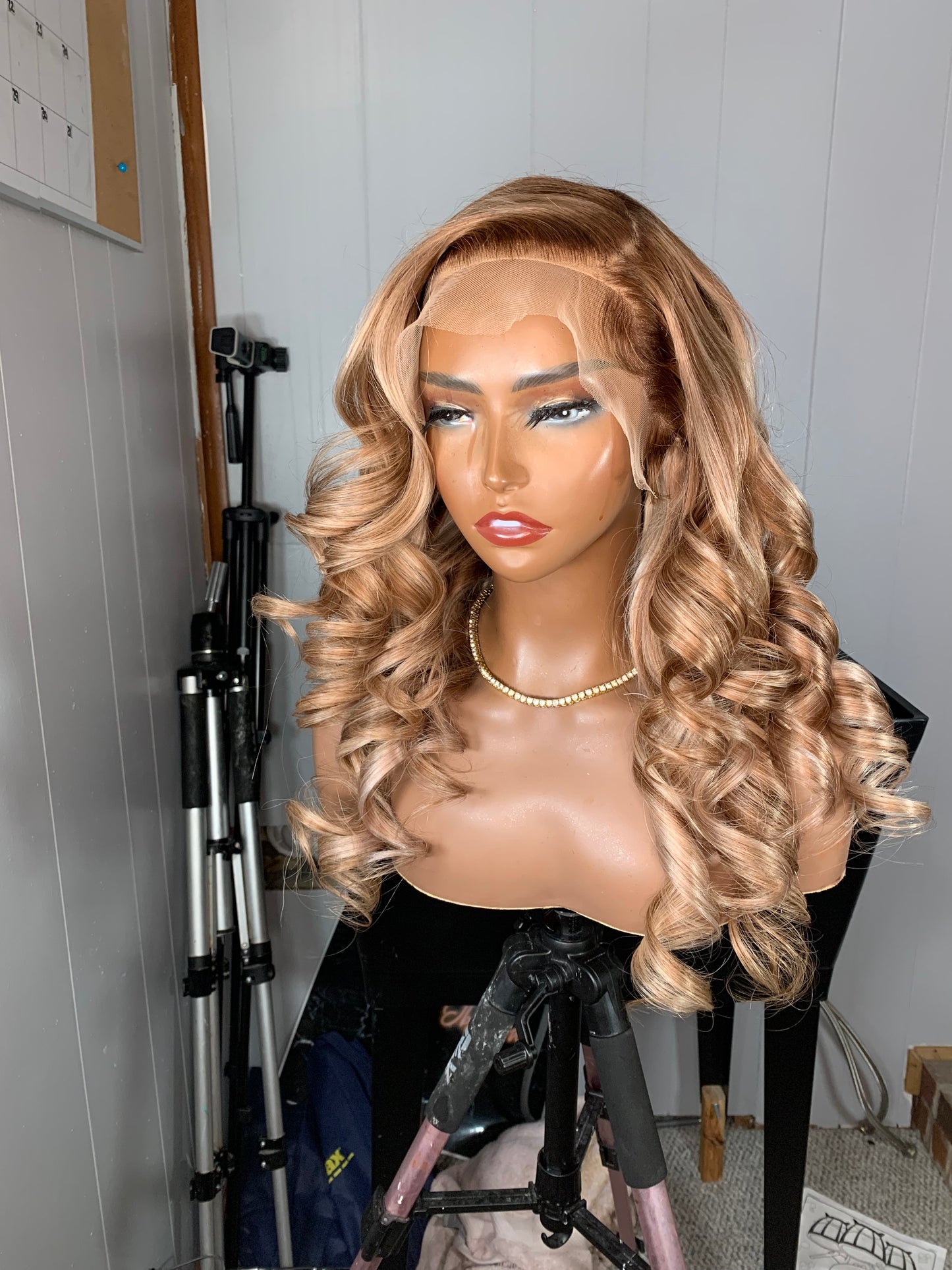 Signature Custom Blonde 13x4 Frontal Unit