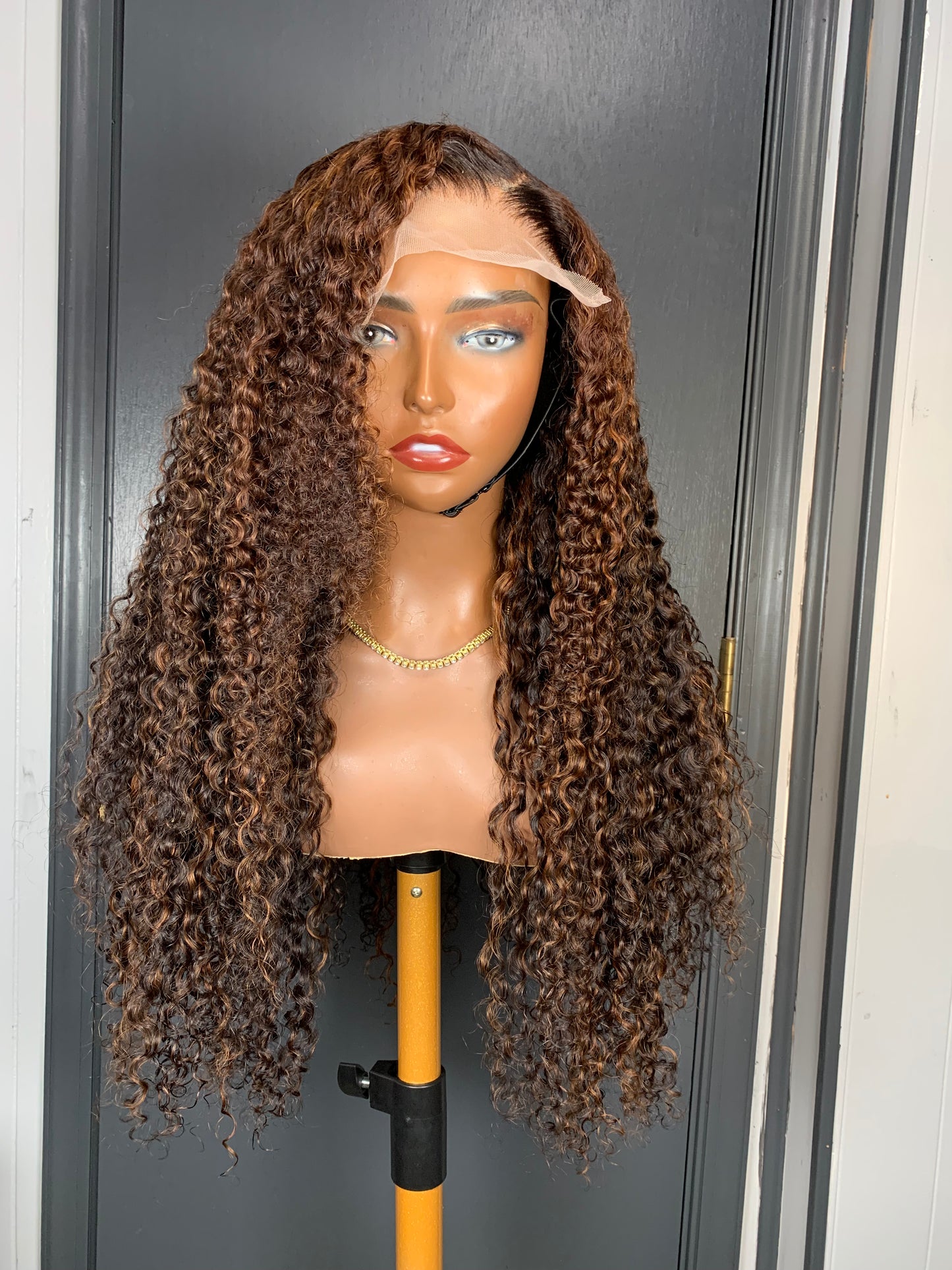 ‘Shauntae’ 6x6 Glueless Closure Wig