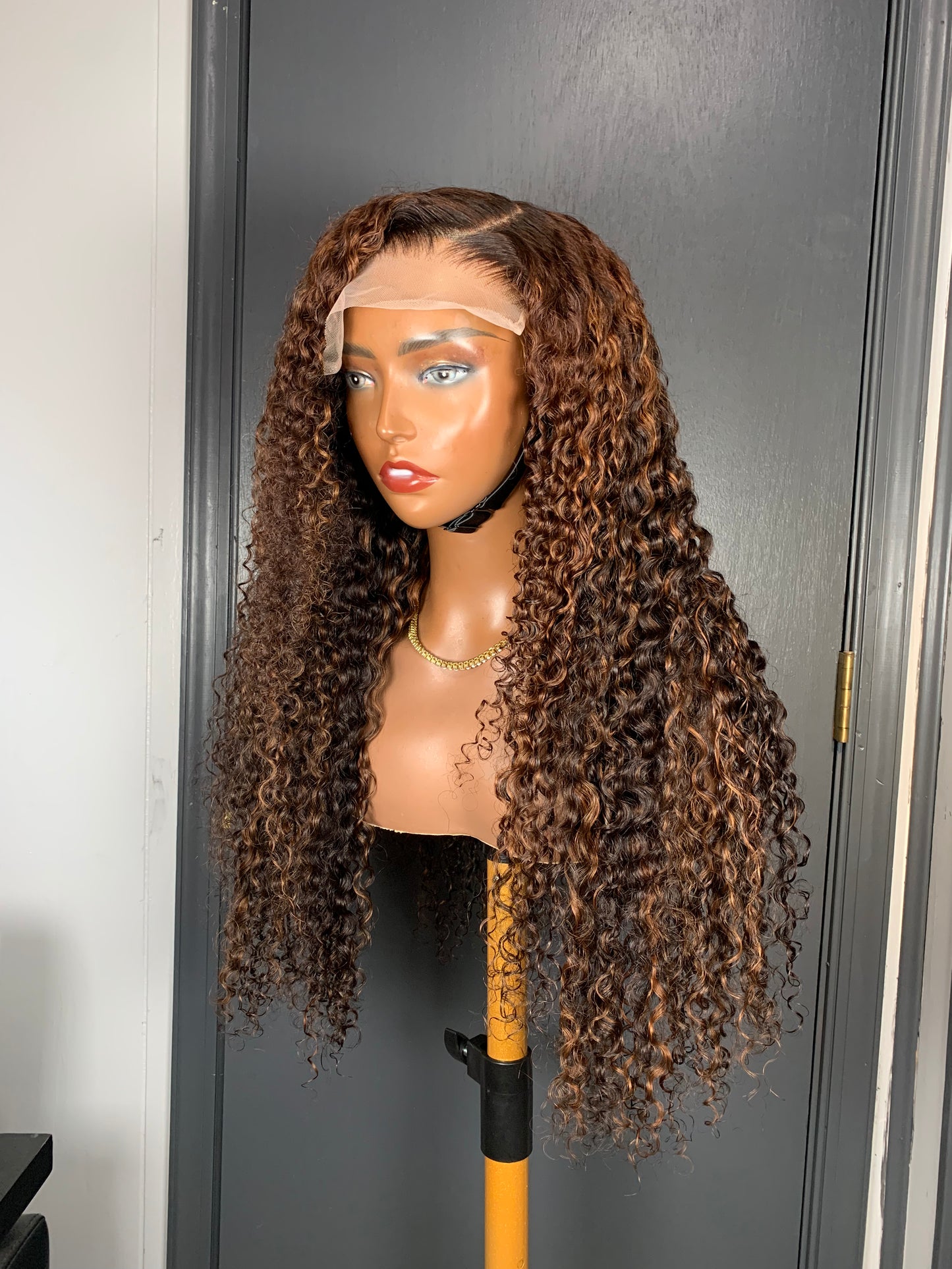 ‘Shauntae’ 6x6 Glueless Closure Wig